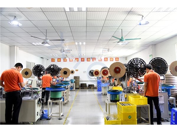 HDMI連接器生產廠家解析HDMI的應用特點「軒業」