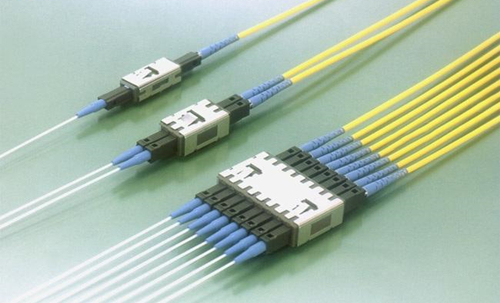 使用光纖連接器有什么優勢？「軒業」